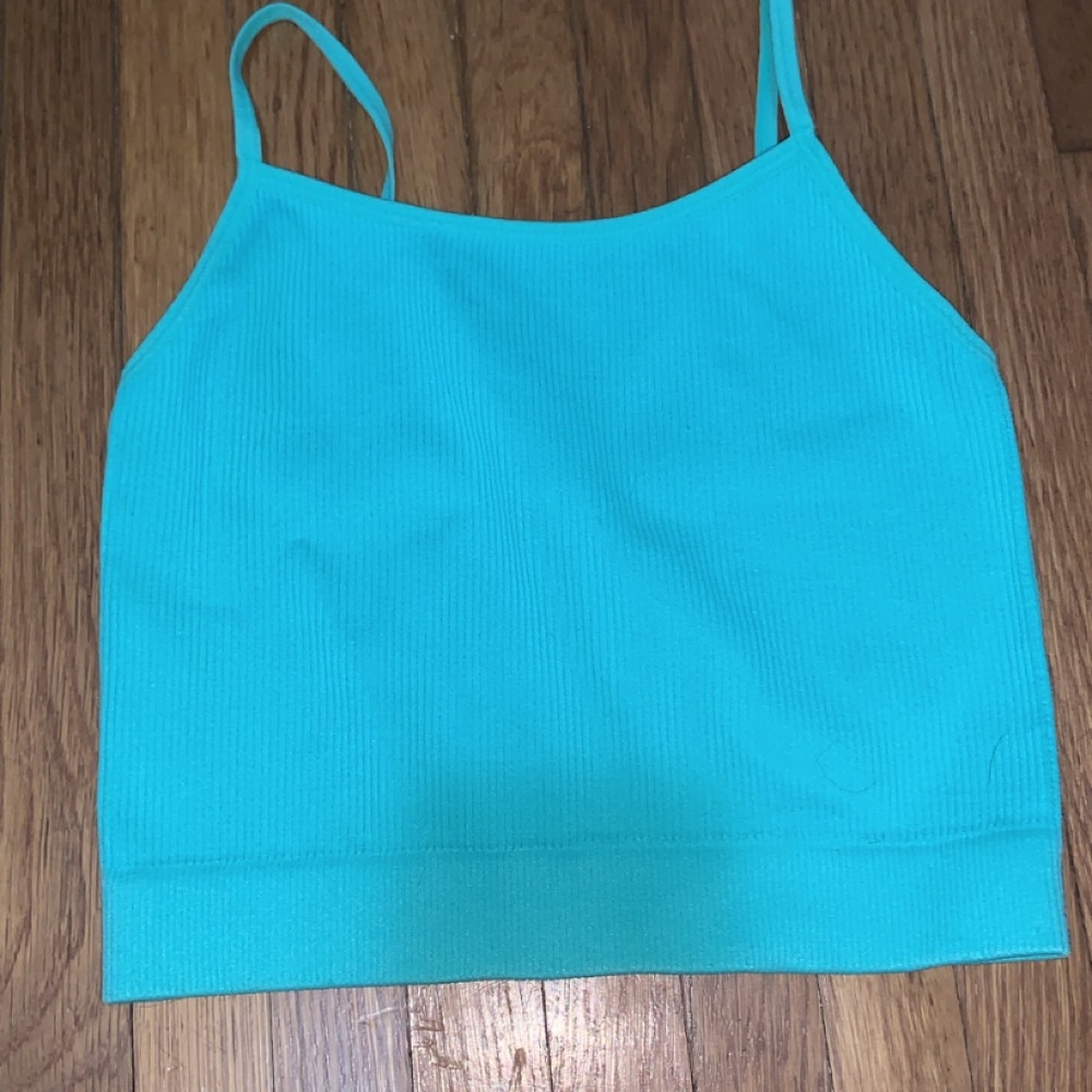 4 Zenana tanks/crop tops s/m - Picture 3 of 4